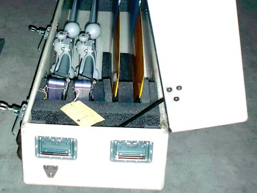 Deckel mit Scharnieren und Dämpfungssystem 2 (Image)